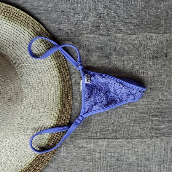 Diamond Lace Wicked Weasel rare-vintage thong bikini. Top: XS, Bottoms: large - Picture 5 of 9